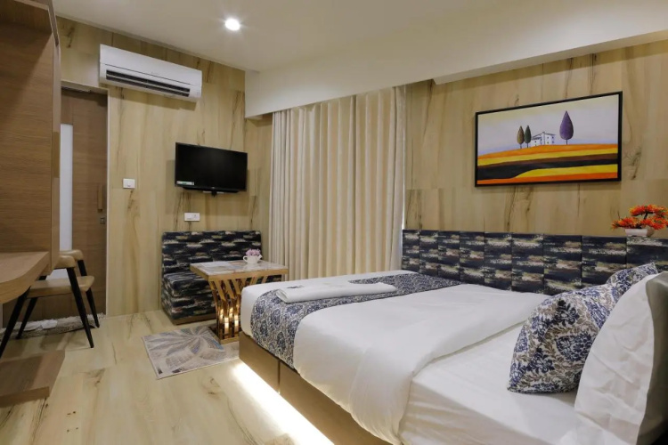 Hotel Elysian Residency