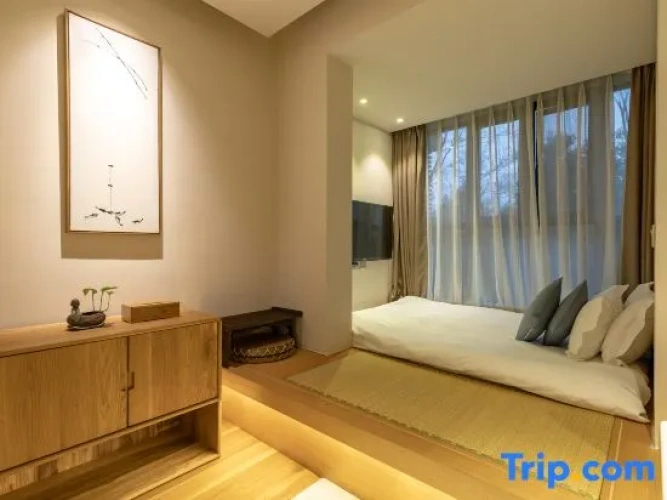 2 Bedrooms Business Suite