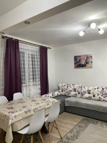 5 Residence Apartment