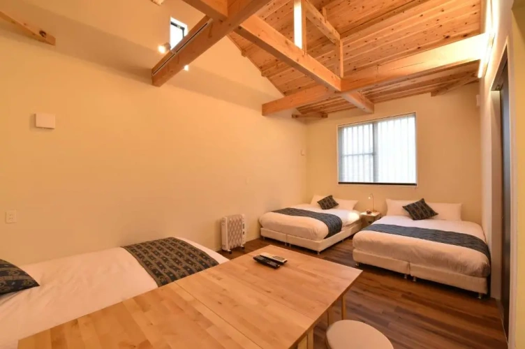 Apartment with mountain view