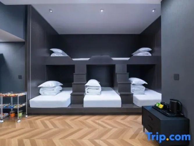 Standard Quintuple room