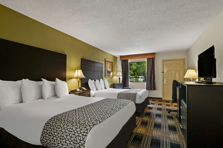 Quadruple Junior Suite