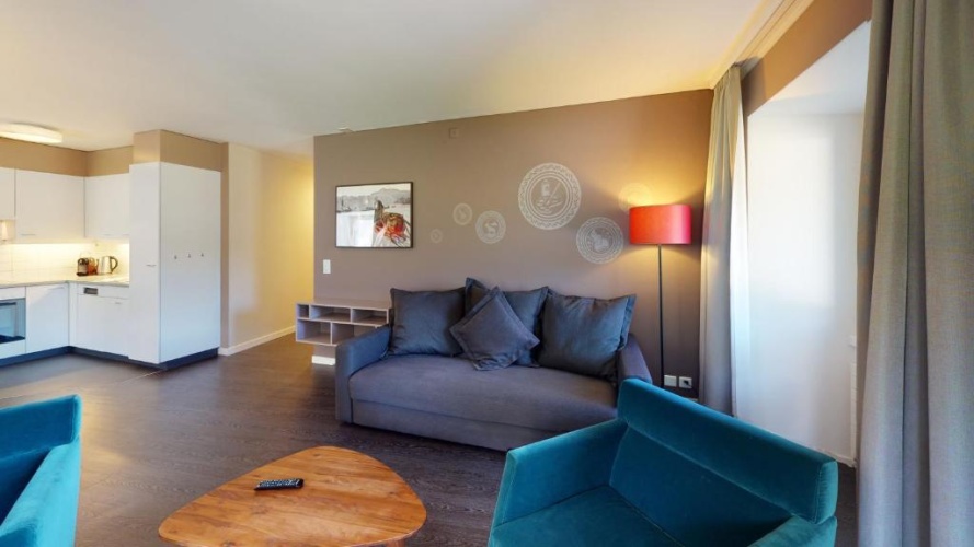 3 Bedrooms Apartment