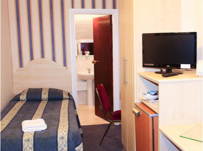 Lampton Guest House