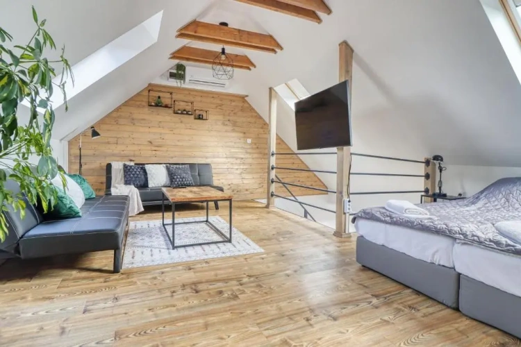 2 Bedrooms Apartment