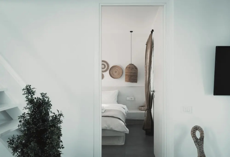 Bianco Diverso Suites