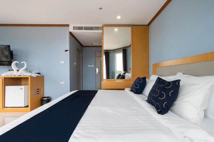 GoldenBeach Boutique Resort