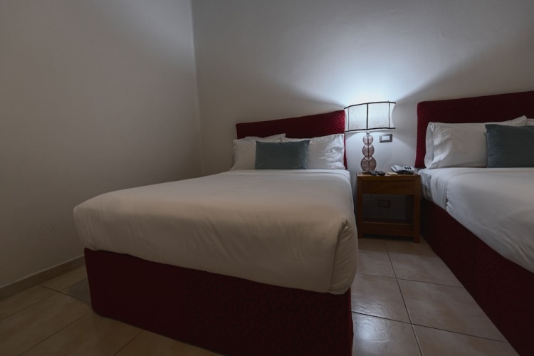 Deluxe Quadruple room