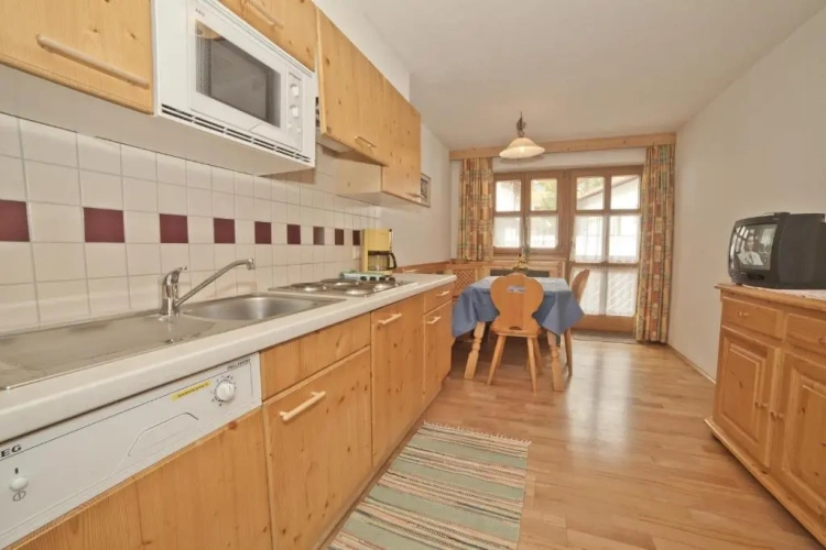 2 Bedrooms Classic Apartment