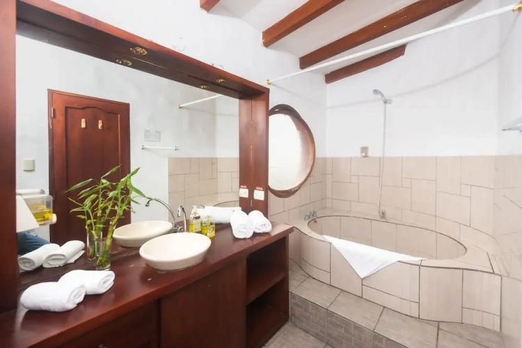 Deluxe Double room with city view