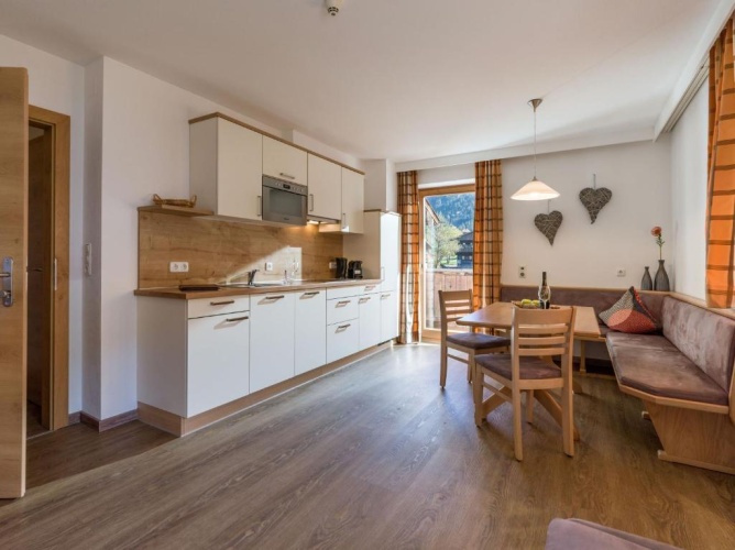 2 Bedrooms Deluxe Apartment