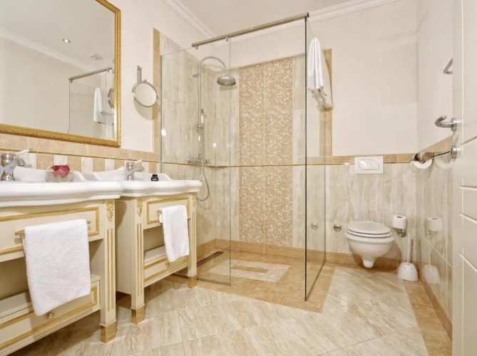 Standard Double room with partial sea view