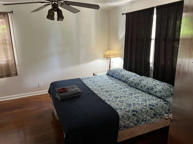 Water Front Oasis 4 Bedroom Home by RedAwning