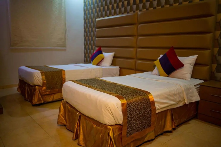 Ahlin Suites 1 By Khaymat Alyarmouk