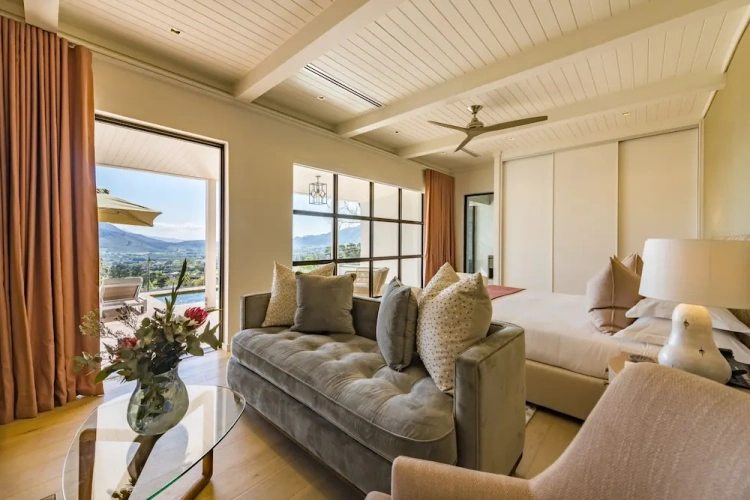 Suite with view