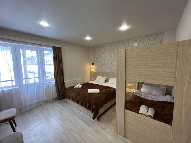 5 Bedrooms House