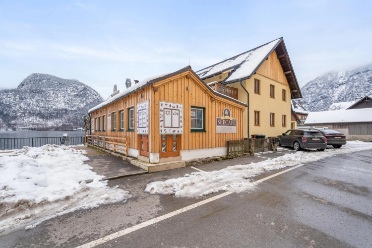 Hallstatt Lakeside Top 2