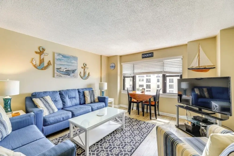 3 Bedrooms Apartment