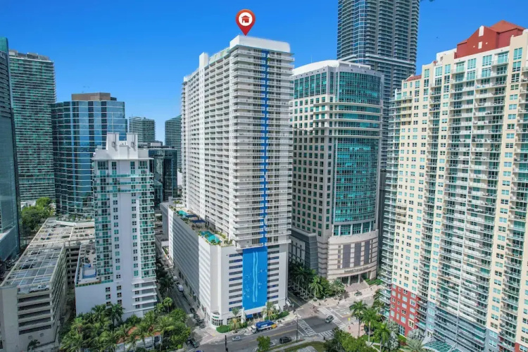 Zeus Sanctuary in Brickell Miami