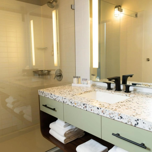 Canvas Hotel Dallas photo 22