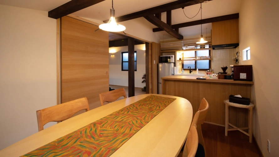 3 Bedrooms Apartment