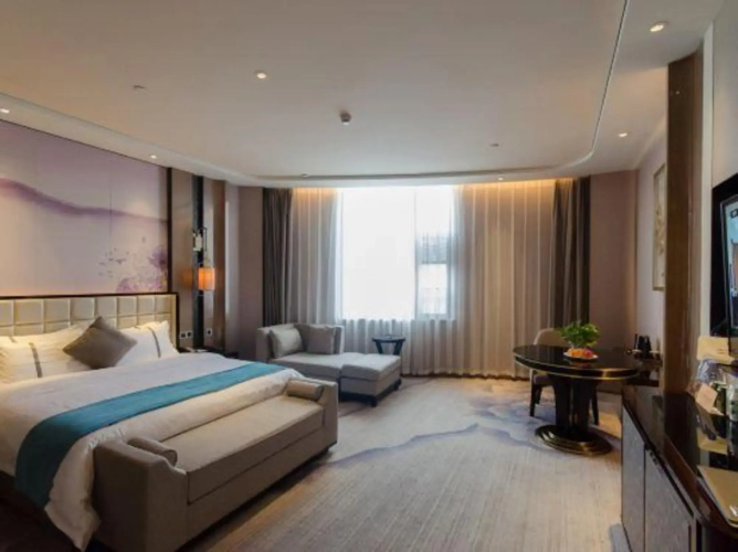 Huayi Hotel