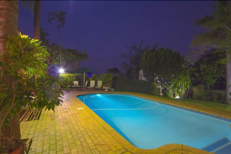 The Palms B & B
