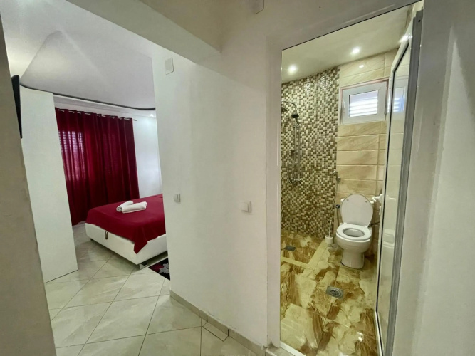 Queen Kodre Apartments