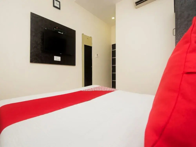 Hotel Adnoc Inn