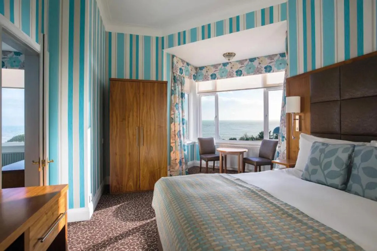 Hydro Hotel