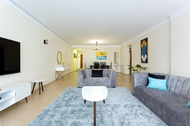 3 Bedrooms Apartment
