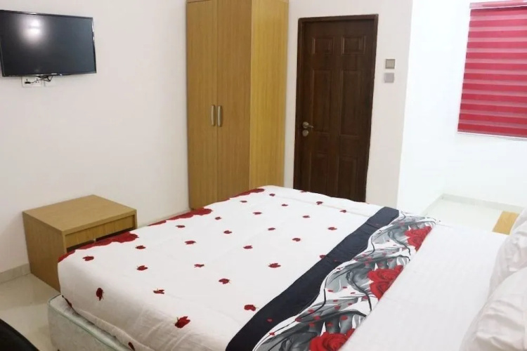 Roses Regency Hotel and Suites
