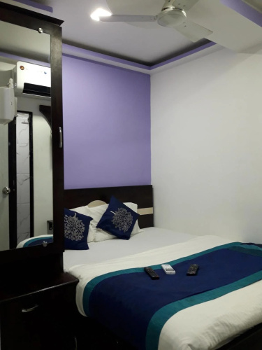 Golden Dormitory - Hostel