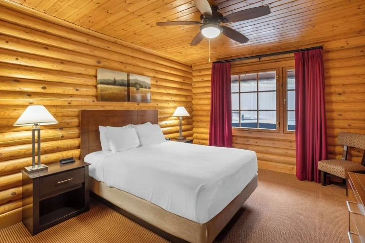 2 Bedrooms Suite with balcony