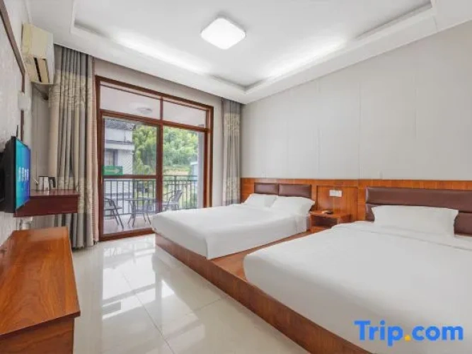 Standard room with balcony