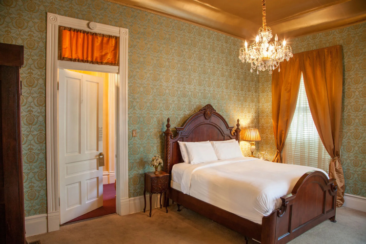 The Cornstalk Hotel