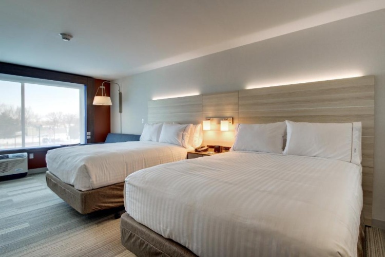 Quadruple Suite