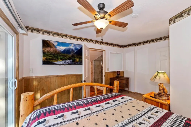 030 - Cozy Chic Mountain Cottage