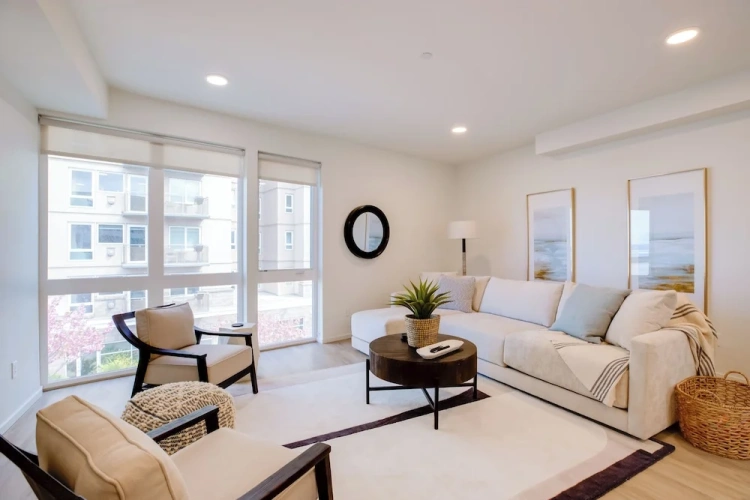 2 Bedrooms Apartment