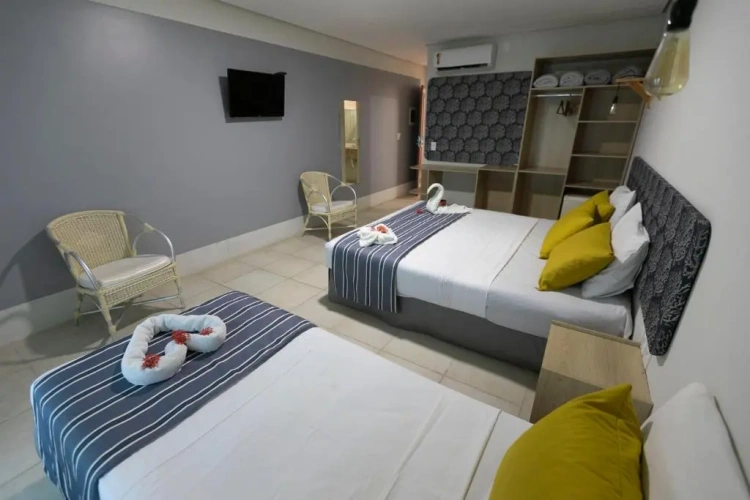 Standard Triple room