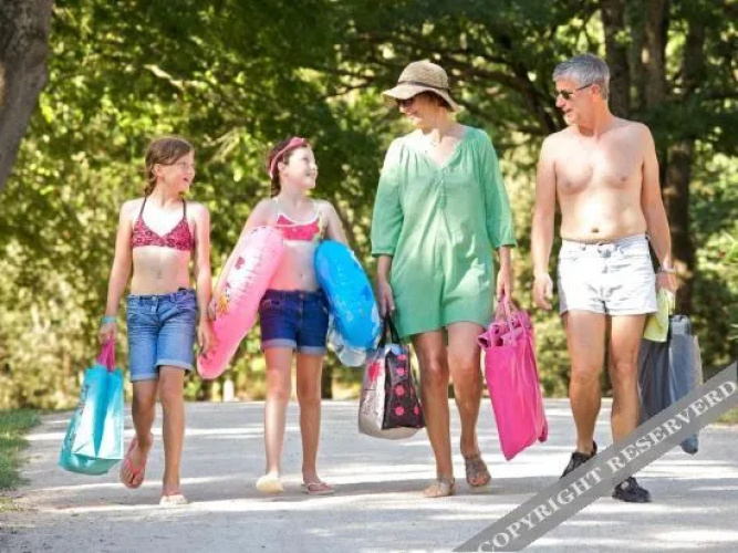 Camping Le Petit Rocher