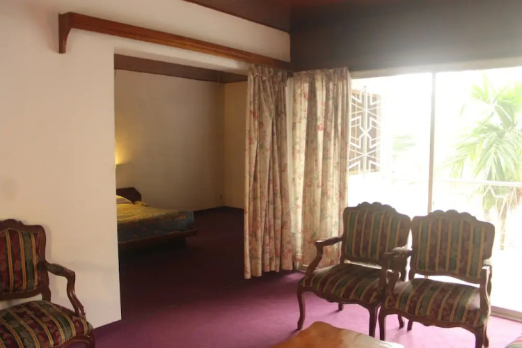 Central Hotel
