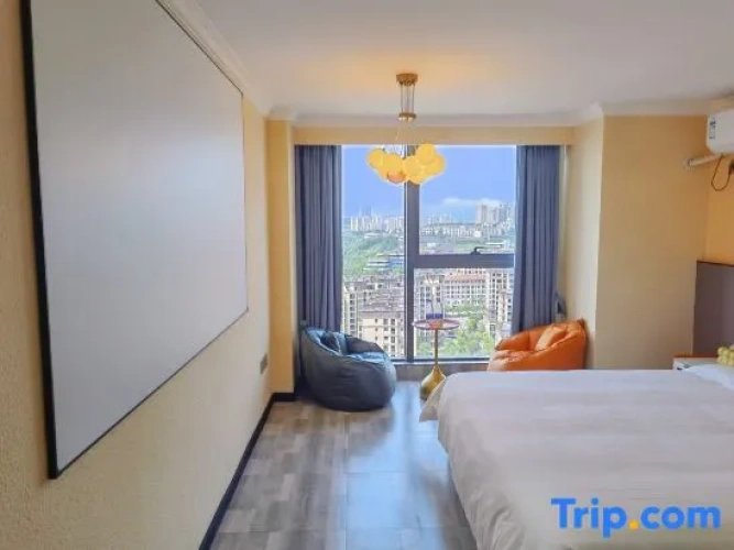 2 Bedrooms Business Suite