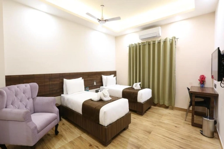 Standard Twin room