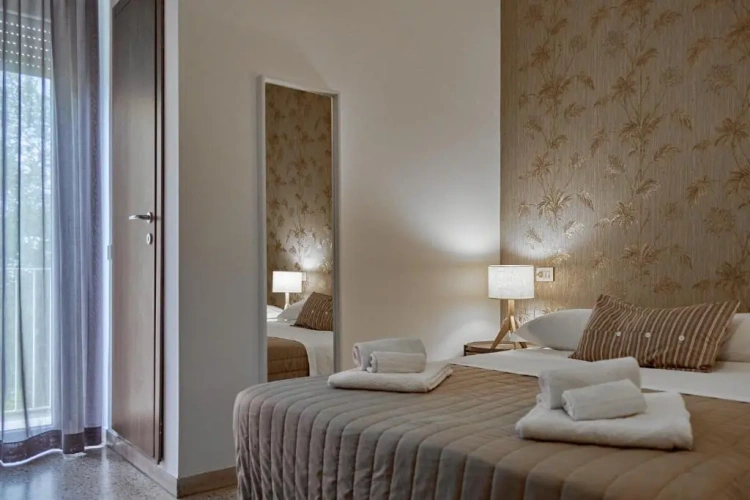 Standard Triple room with balcony