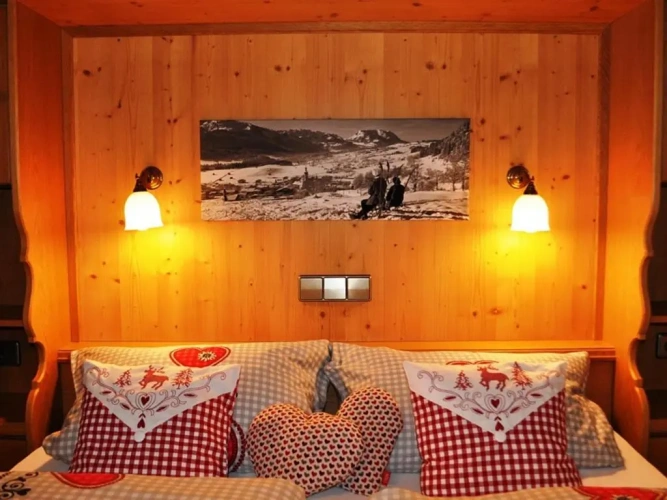 Classic Double room with balcony and with mountain view
