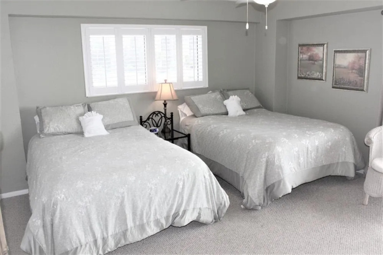 Jamaica Royale - 405 - 2 Br Condo