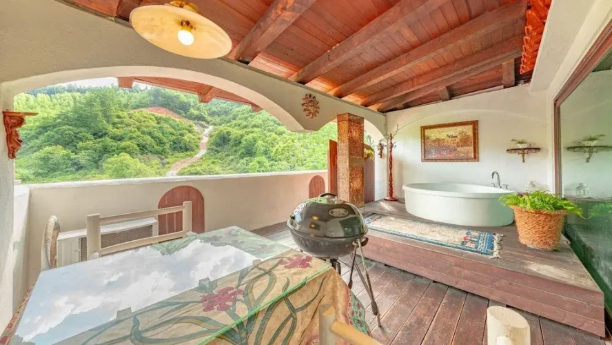 1 Bedroom Grand room
