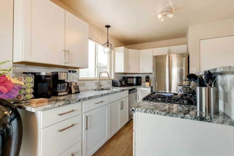 2 Bedrooms Apartment