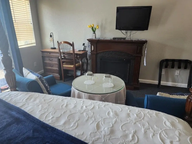 Standard Double Basement room